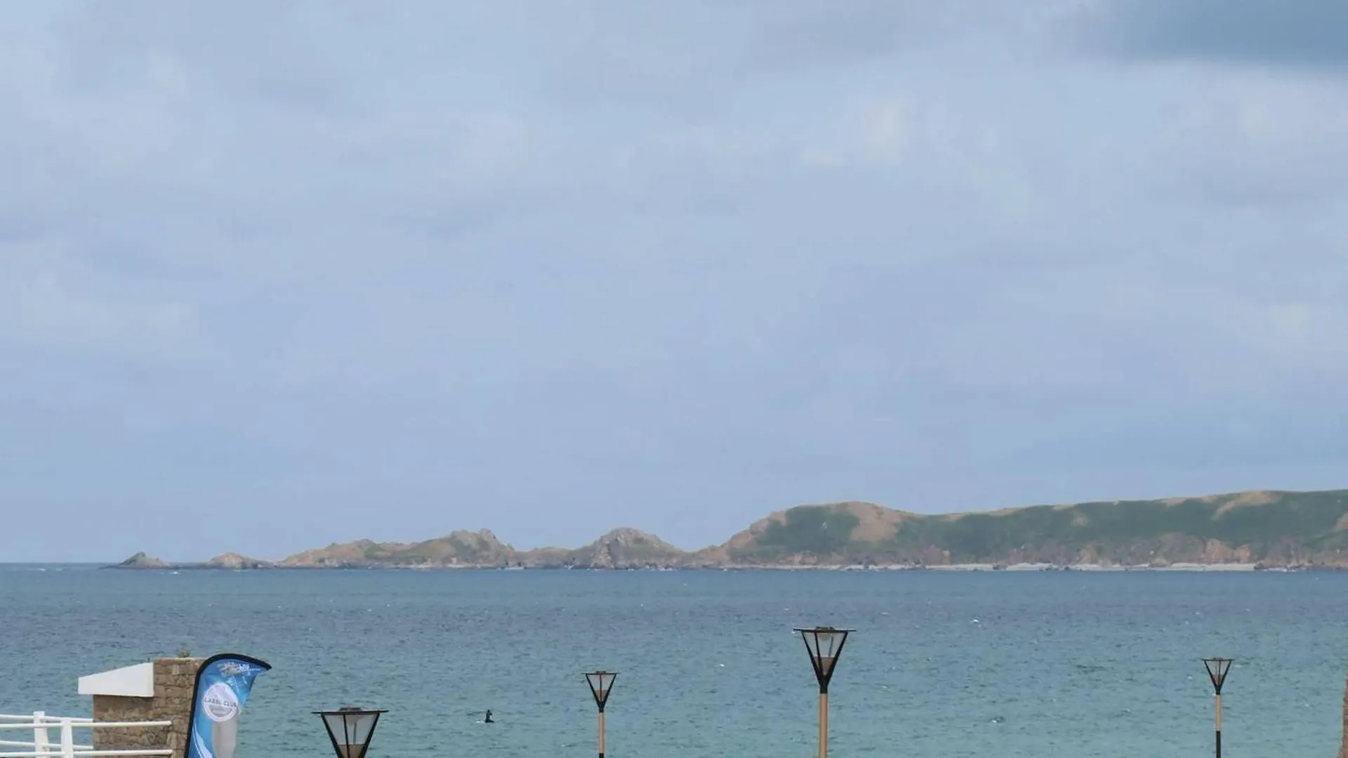 Apartment Appartement 3* Avec Terrasse Et Parking, A 2 Pas De La Plage De Trestraou A Perros-Guirec - Fr-1-368-244