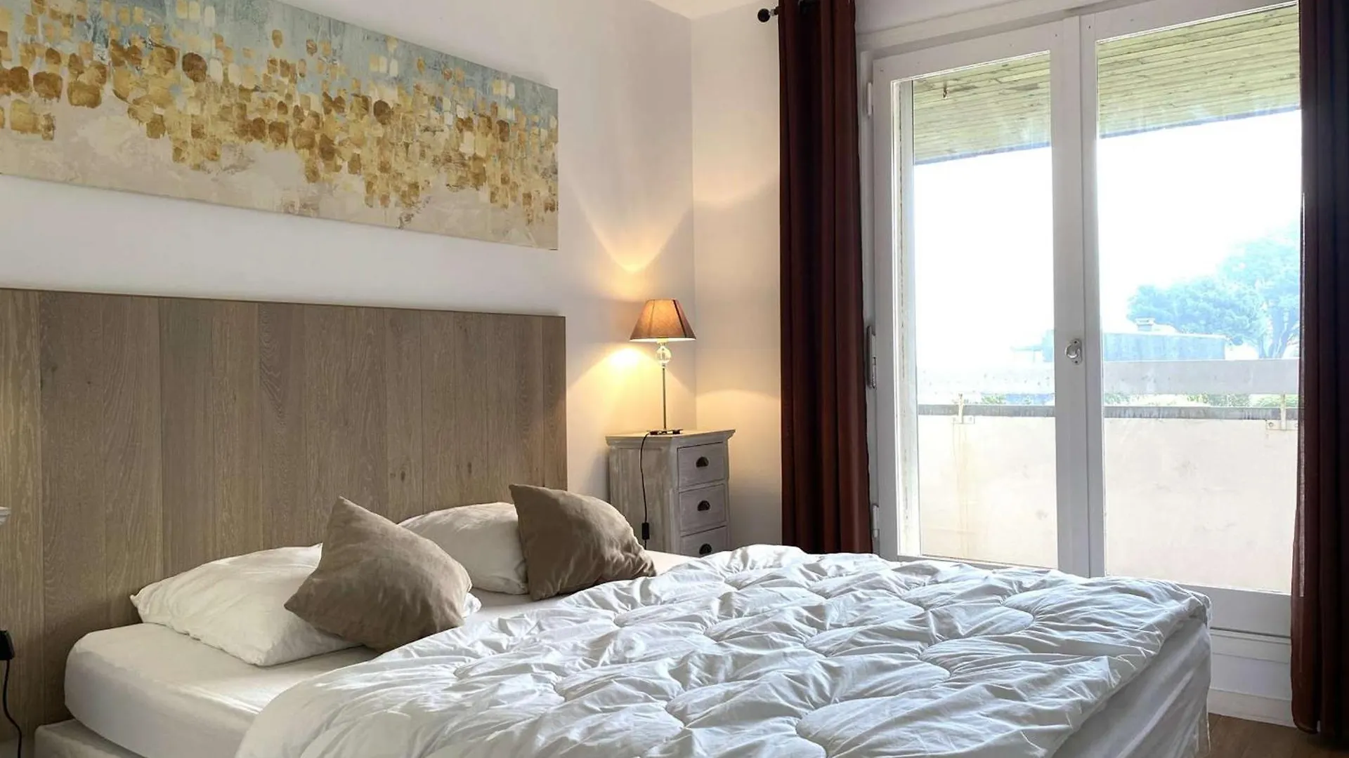 Apartment Appartement 3* Avec Terrasse Et Parking, A 2 Pas De La Plage De Trestraou A Perros-Guirec - Fr-1-368-244 France